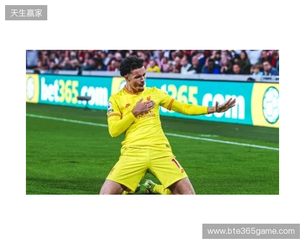 已翻篇!琼斯:萨拉赫采访风波后已向全队道歉,大家对他态度没变