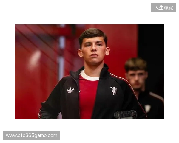 曼联青训教练：莱西踢球心智愈发成熟，跟一线队训练提升了他